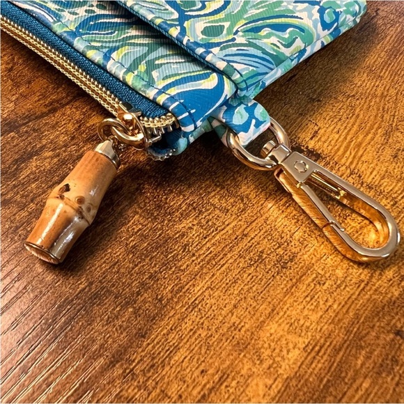 Lilly Pulitzer Zip Top Wallet, Botanical Green Holiday In The Sun - Picture 5 of 9